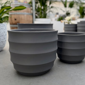 Ellipse Egg Pot Black Close Up